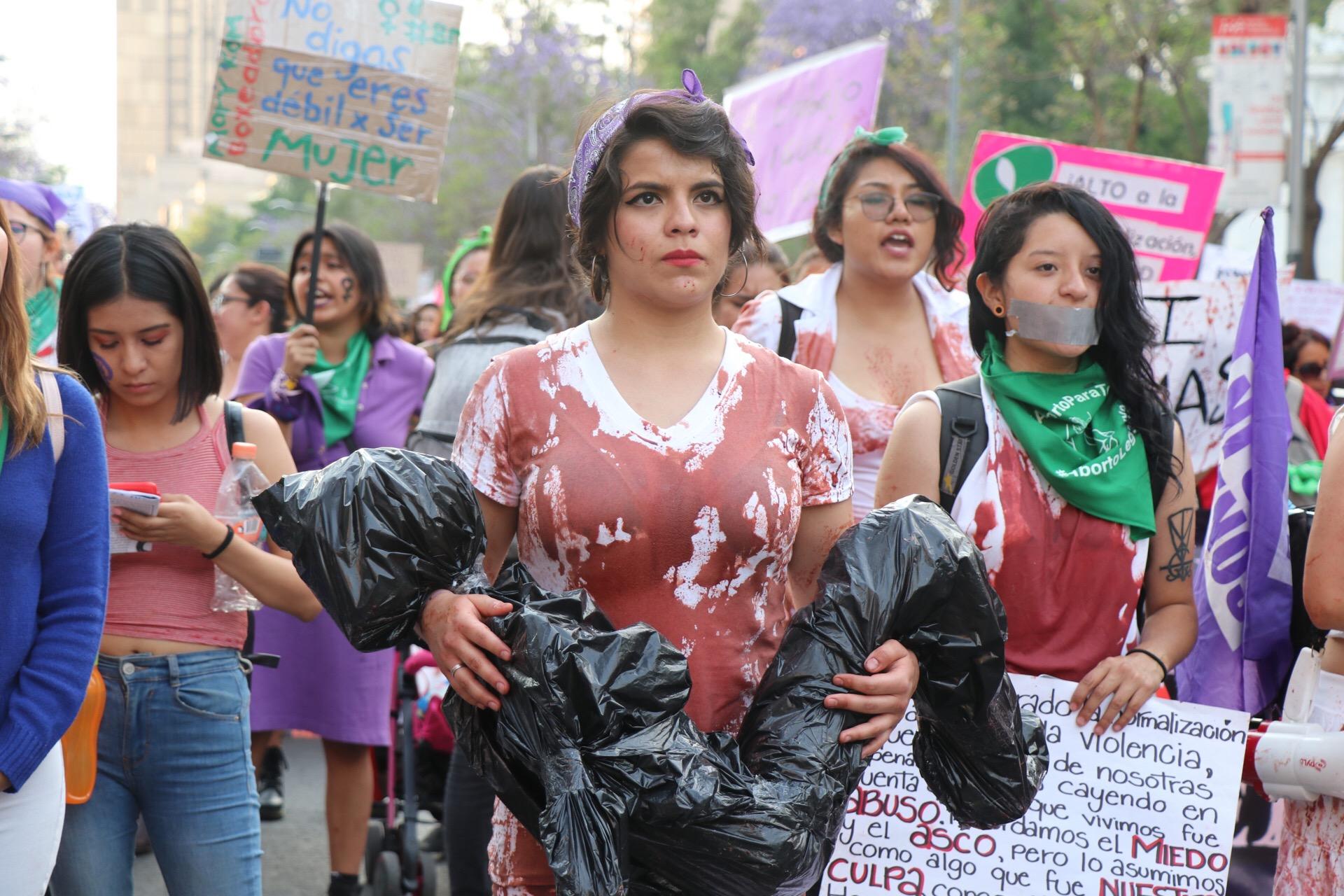 La marcha contra feminicidios, el machismo y la violencia en imágenes