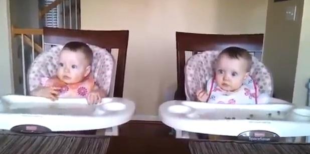 Unas bebés bailan y fascinan en YouTube