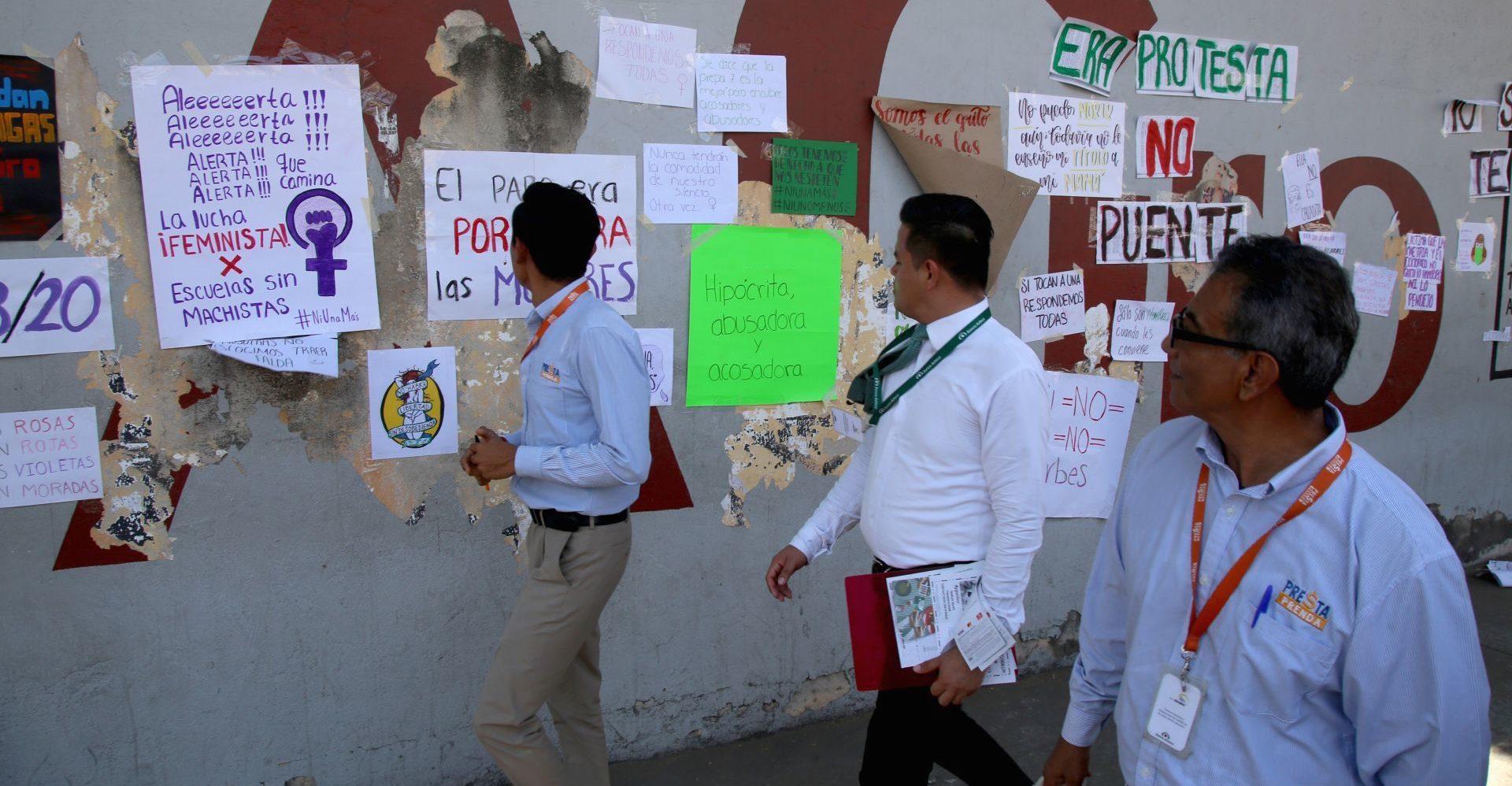 Profesor procesado por hostigamiento sexual sigue dando clases en Universidad de Oaxaca