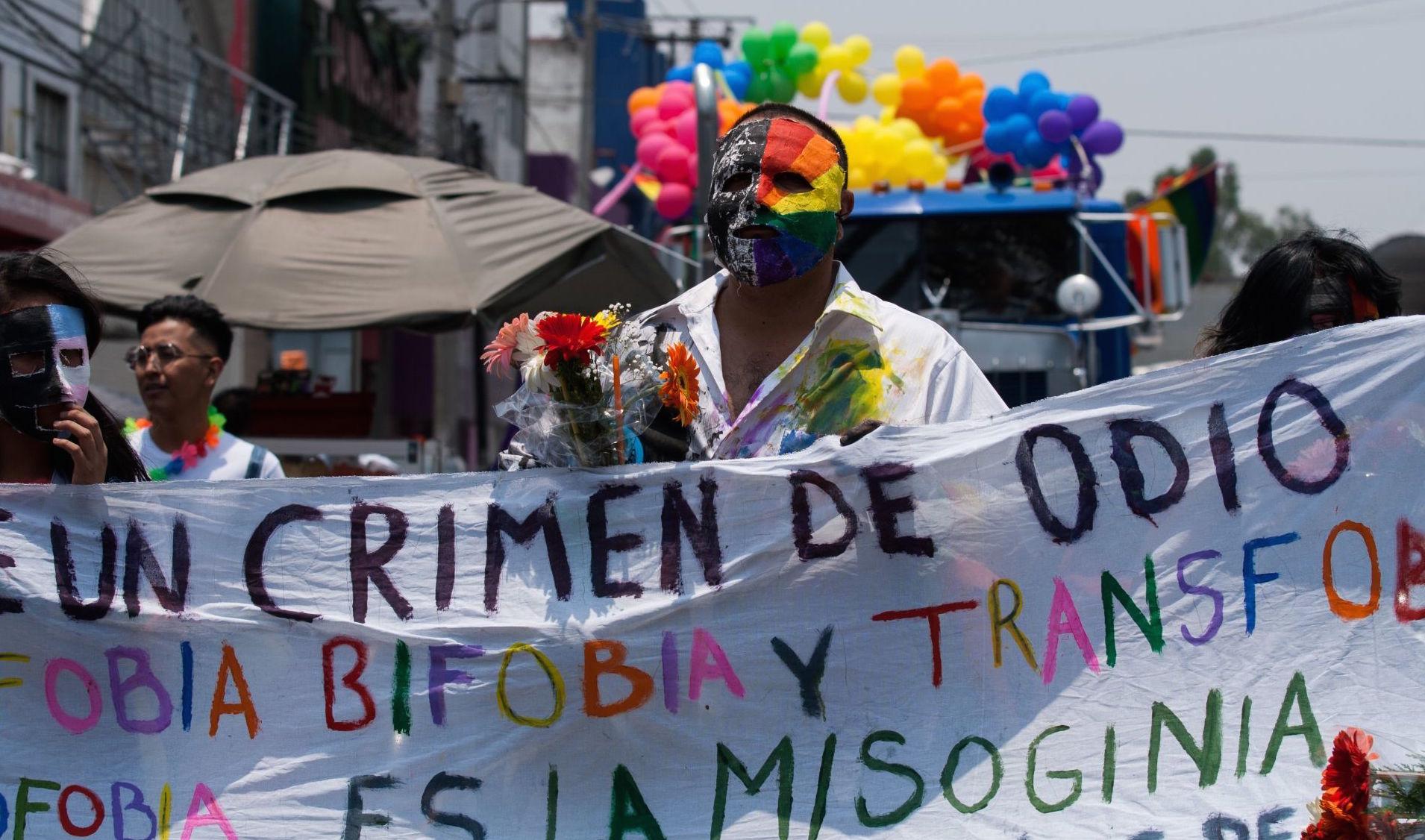 Torturan y asesinan a joven con VIH en Cancún; colectivos y Gobernación exigen investigar crimen de odio