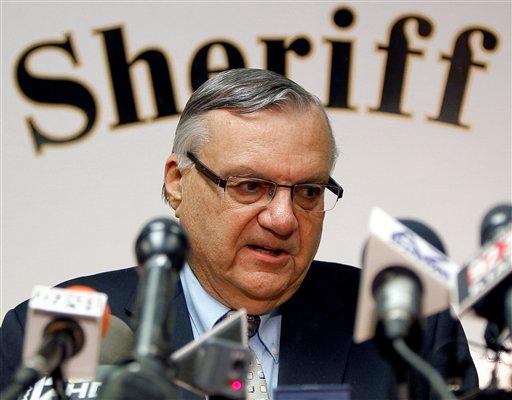 Gobierno de EU demanda a sheriff de Maricopa por comentarios racistas
