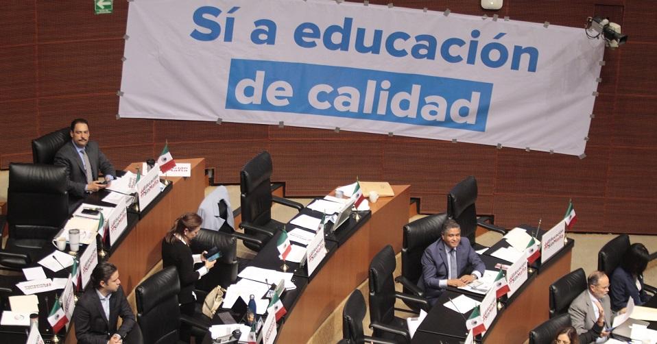 Entre protestas, Senado aprueba leyes secundarias de la Reforma Educativa impulsada por AMLO