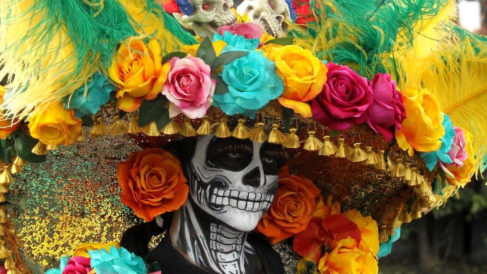 En fotos: El espectacular desfile del Día de Muertos en Ciudad de México
