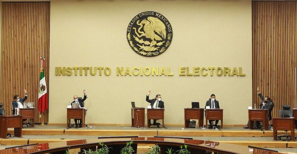 INE descarta retiro de candidaturas por quejas; mantiene registro de Morena en SLP