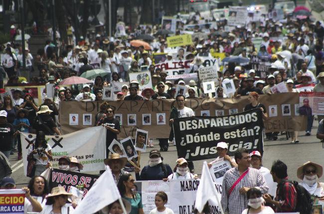 Madres de desaparecidos marchan en el DF para exigir justicia (fotogalería)