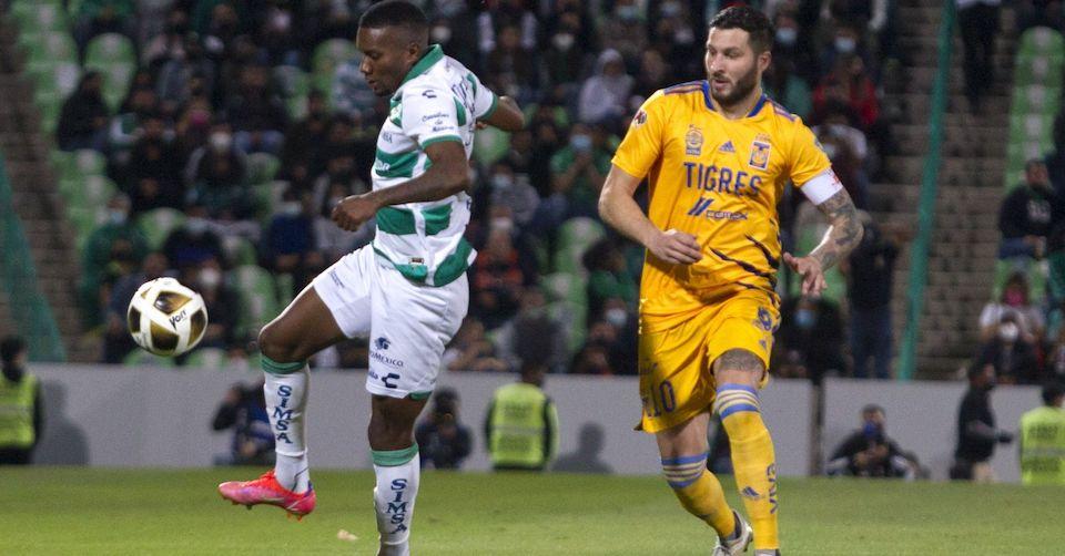 Liga MX reporta altos índices de casos de COVID en dos equipos; pospone solo un juego