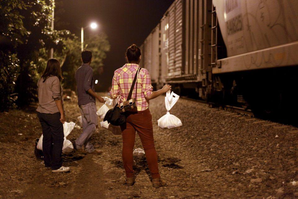 Roban a Las Patronas camioneta en donde transportaban víveres y migrantes en Veracruz