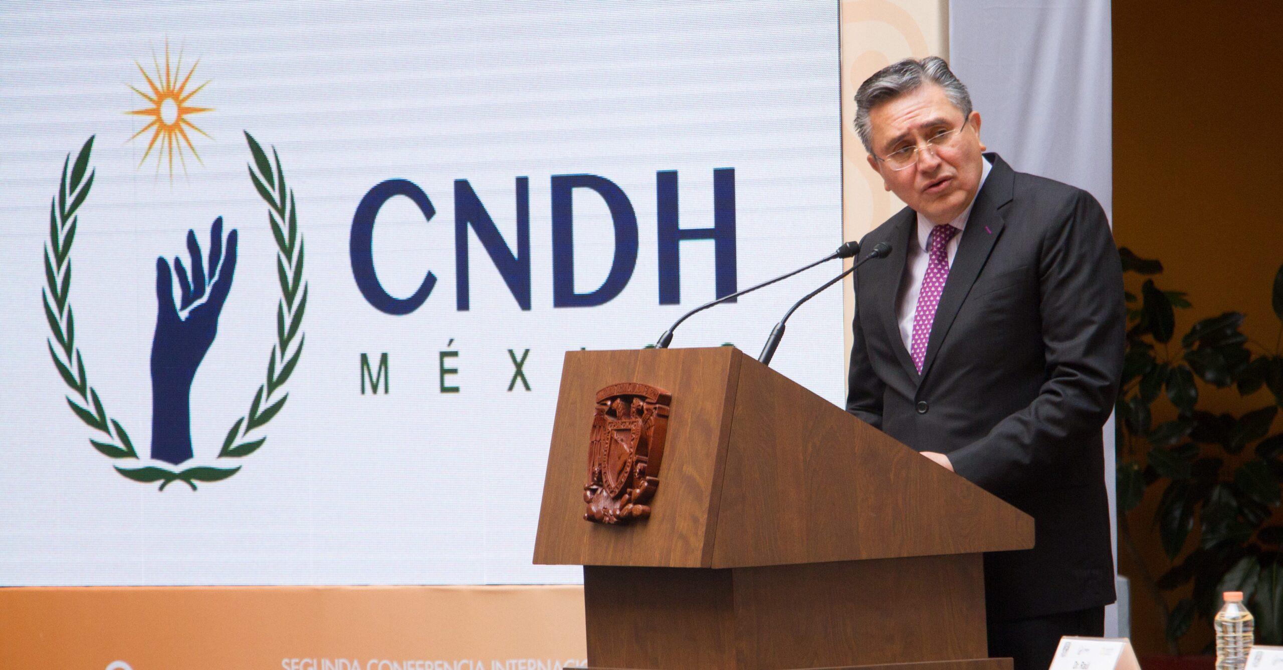 CNDH pide indemnizar a maestras a quienes les cortaron el cabello a la fuerza en Chiapas