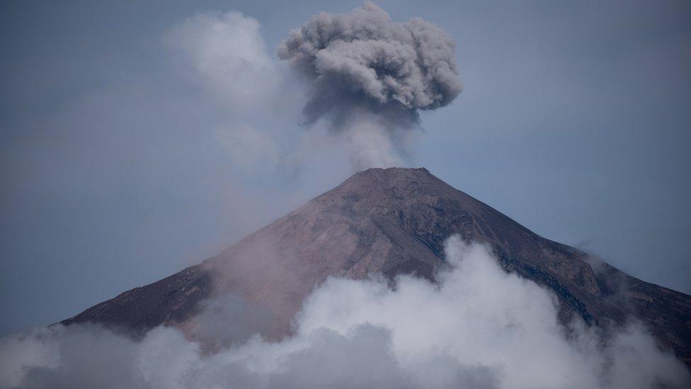 Volcán de Fuego en Guatemala: las imágenes del antes y después de la erupción