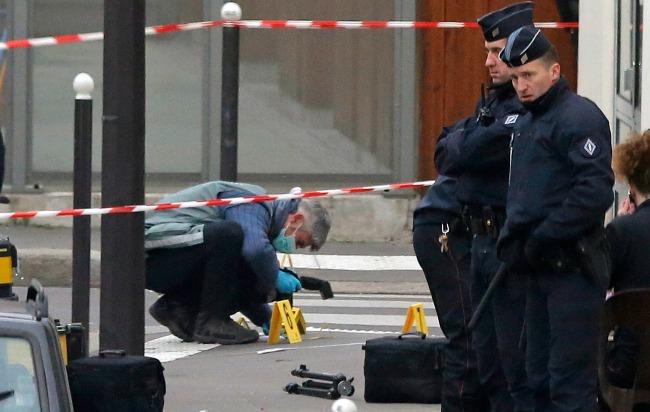Un nuevo video muestra la fuga después del ataque terrorista a <em>Charlie Hebdo</em>