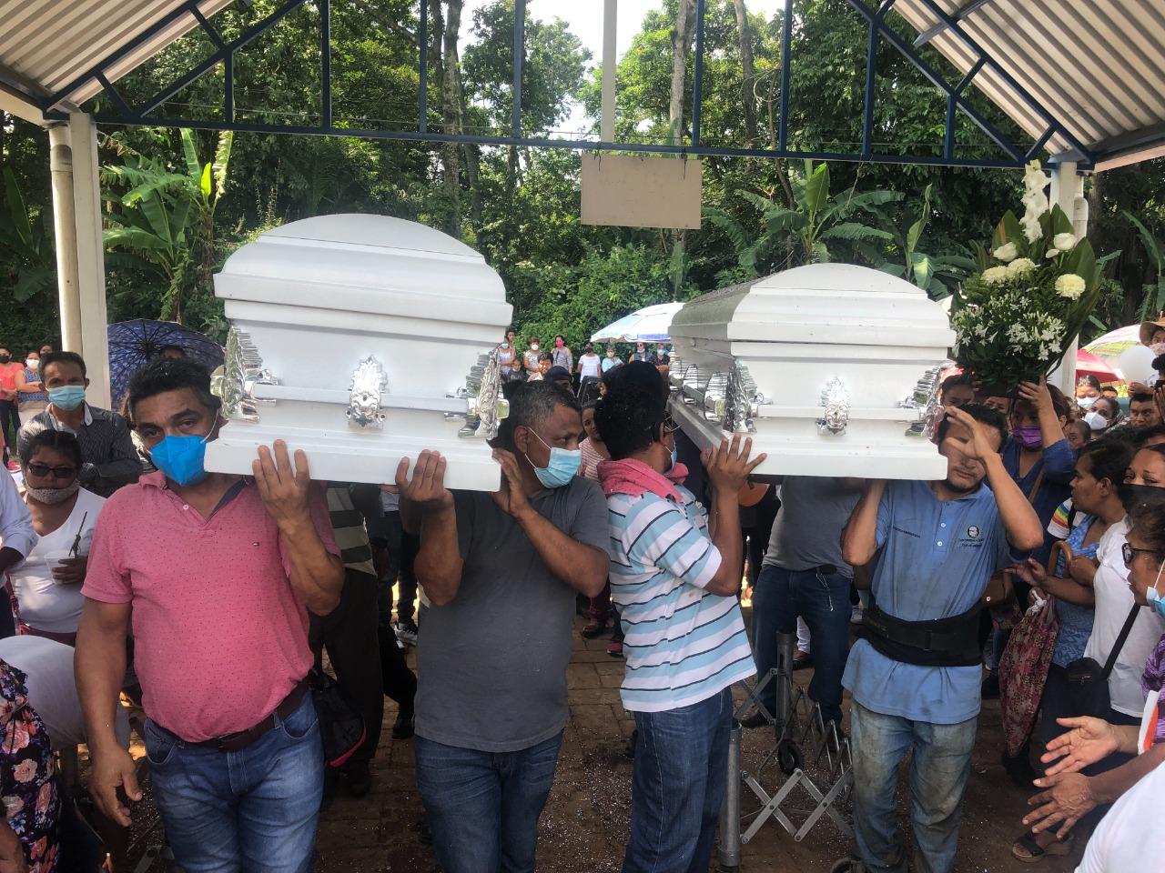 “No eran delincuentes, eran niños inocentes”: En La Patrona, Veracruz, claman por asesinato de Lalo y Jonathan