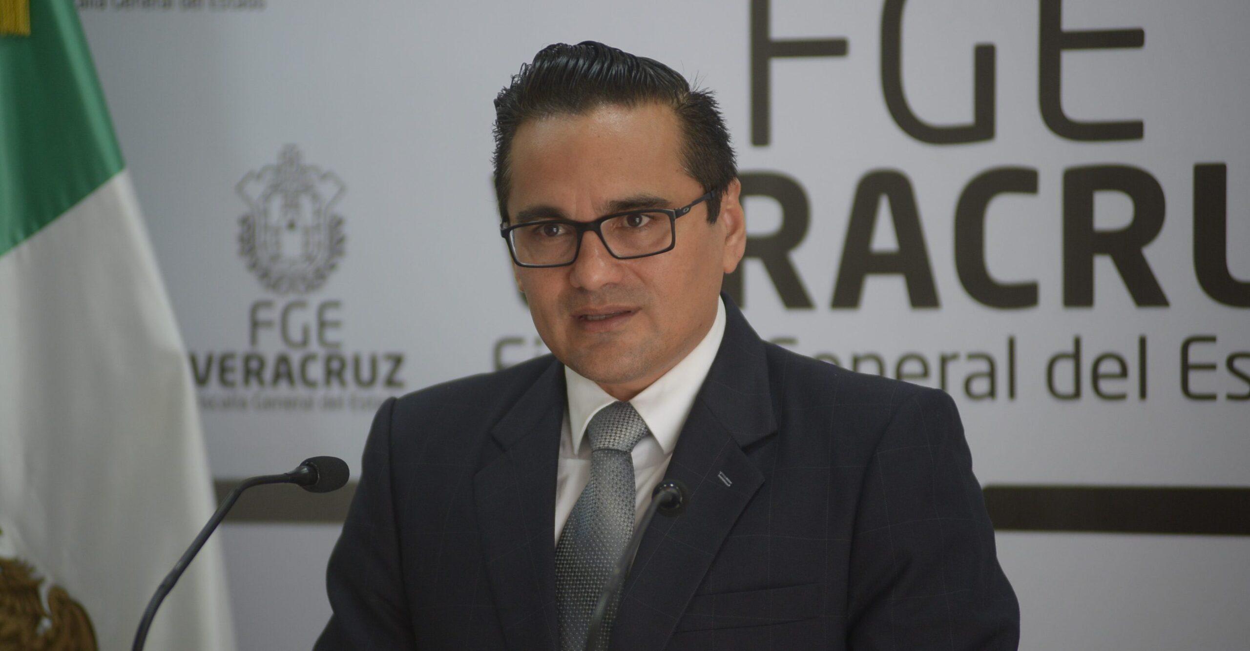 Fiscal de Veracruz debe desbloquear a periodista en Twitter, determina la Corte