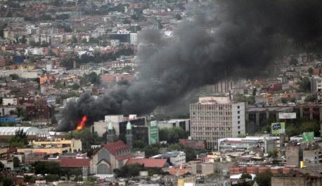 #FOTOS El incendio del Walmart de Buenavista, por l@s tuiter@s