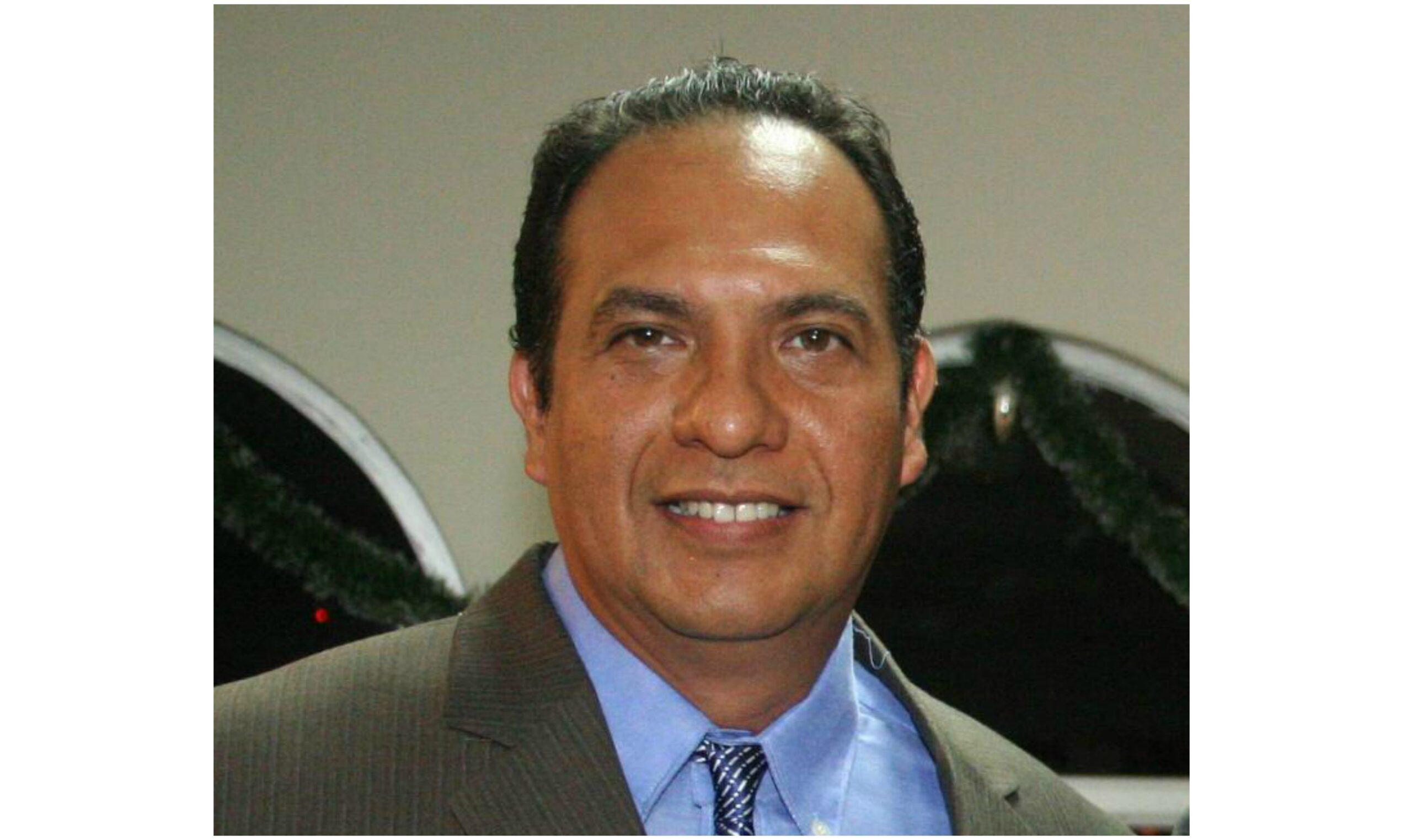 Atacan en Veracruz al periodista Armando Arrieta; le disparan en la puerta de su casa