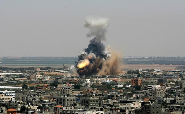 Israel intensifica su ofensiva en Gaza; suman 19 muertos