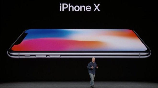 Las novedades y dudas que plantea el nuevo iPhone X, el salto adelante de Apple para celulares