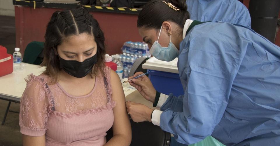 En julio inicia vacunación de 40 a 49 años; para octubre todo el país estará vacunado, dice AMLO