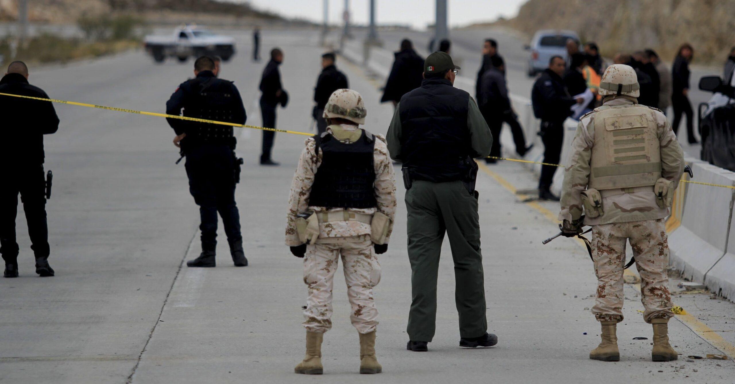 Grupo armado ataca fiscalía en Chihuahua; detienen a dos altos mandos relacionados con agresión