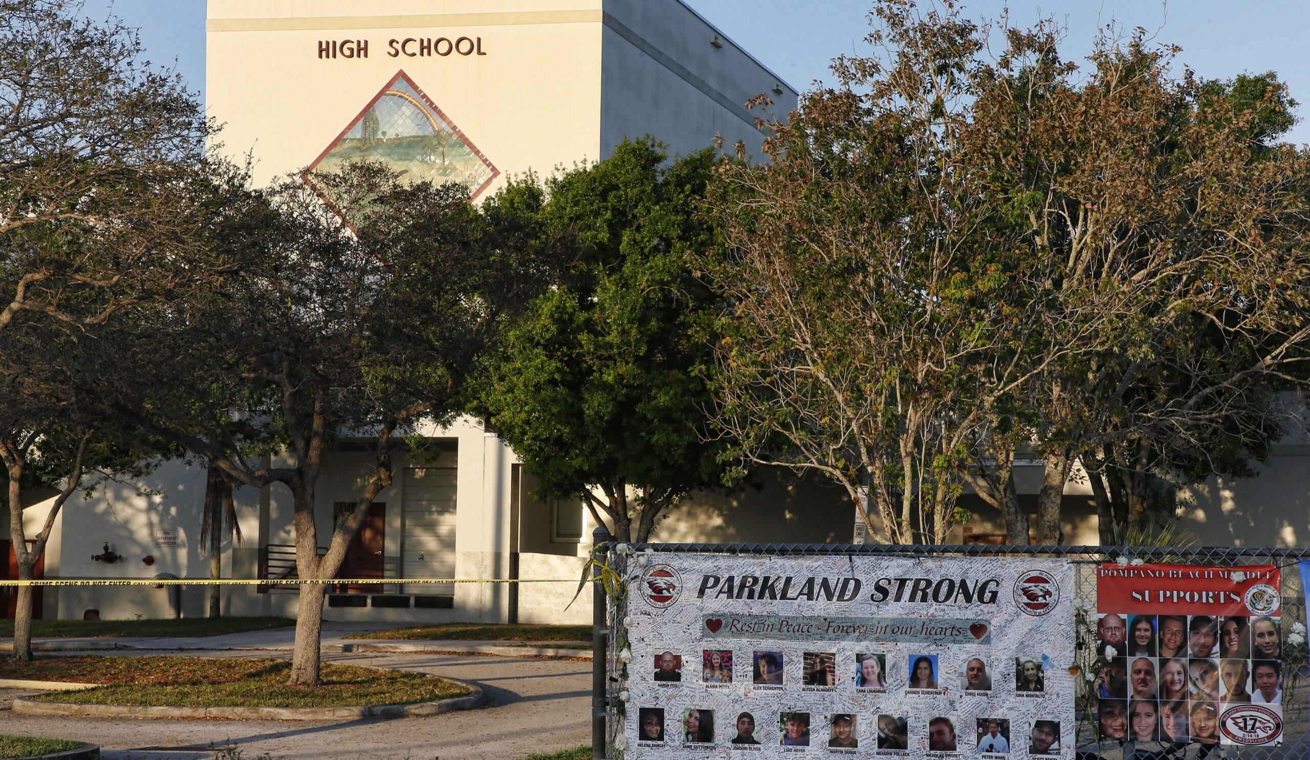 Legisladores de Florida aprueban dar armas a profesores, luego de la masacre en Parkland