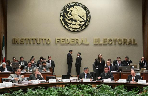 PRI acusa parcialidad del IFE en fallo contra Peña Nieto; impugnará