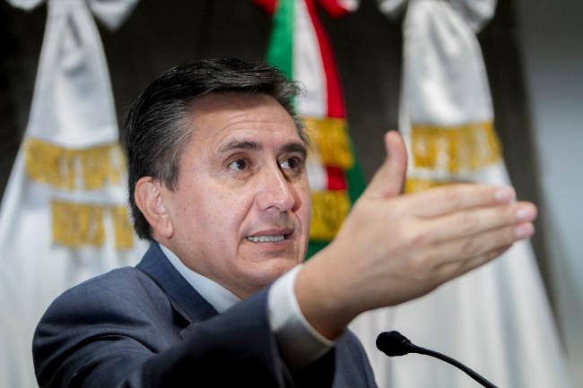 Caso Iguala sigue abierto, afirma ombudsman en reunión con padres de Ayotzinapa