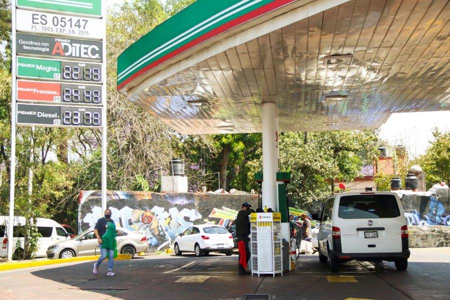 Gasto en subsidios a gasolinas se compensan con mayores ingresos petroleros en 29.4%: Hacienda