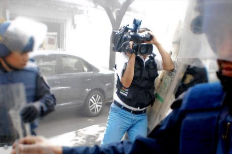 Pobladores de Xaltenco, Edomex, retienen a camarógrafos de televisión