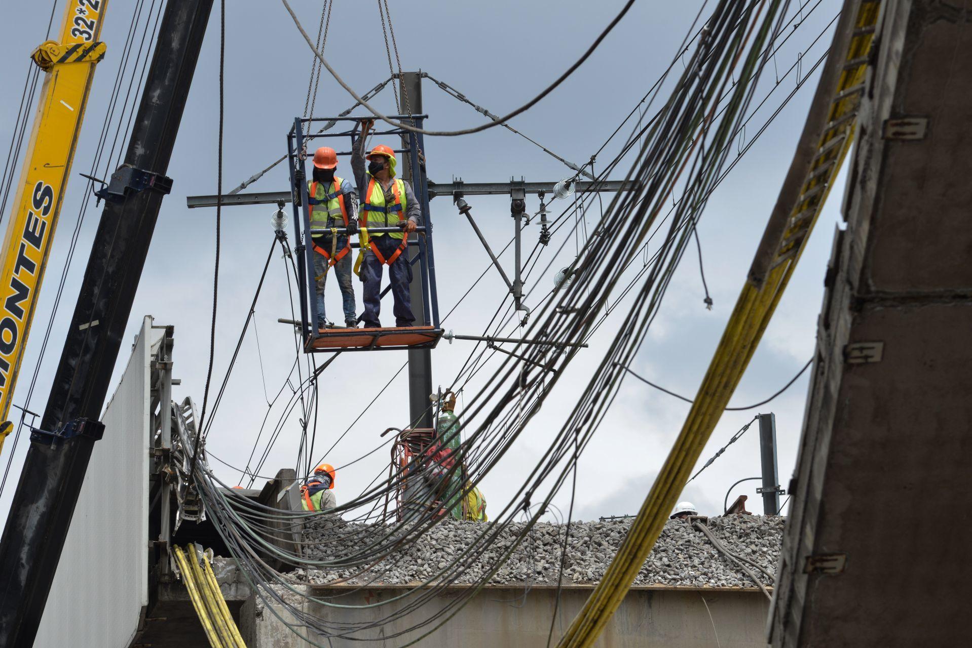 Peritos internacionales revisan planos y más de 45 documentos de la Línea 12