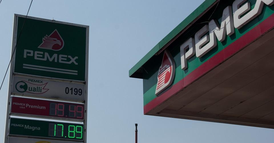 Equipo financiero de AMLO dice que el precio de la gasolina solo aumentará en términos de inflación