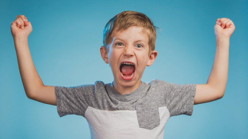 Cómo saber cuándo tu hijo se está portando mal o tiene un problema de salud mental