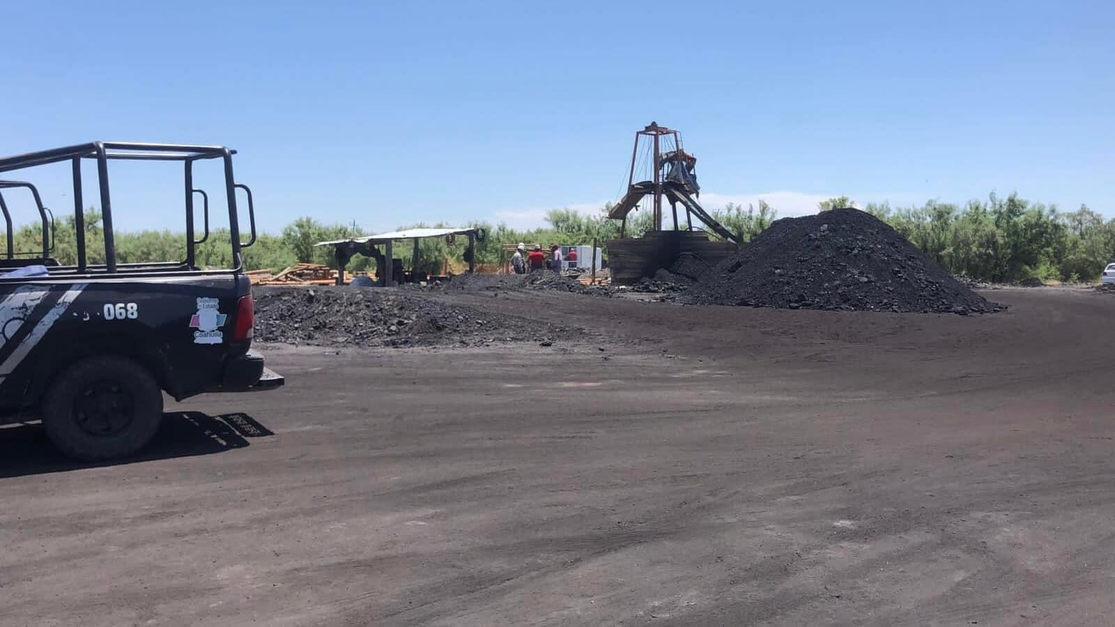 Mineros quedan atrapados tras derrumbe de un pozo de carbón en Sabinas, Coahuila; rescatan a 3 de ellos