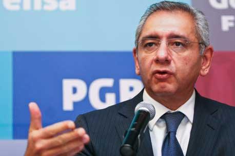 SFP denuncia a funcionarios de la PGR por malversar 27 mdp