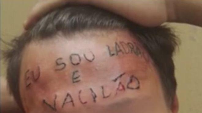 El caso del adolescente en Brasil al que le tatuaron la frase soy un ladrón en la frente