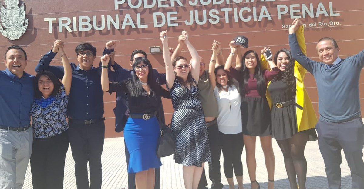 Liberan a Dafne, joven acusada de homicidio por un parto accidental en Querétaro