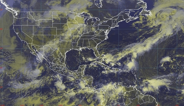 Sonora y Sinaloa mantienen alerta por huracán Lorena; podría tocar tierra este domingo