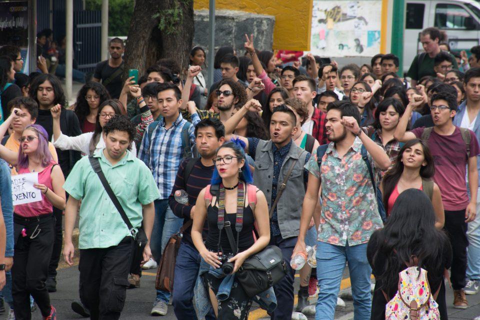Seguridad y rechazo al acoso, las exigencias de los estudiantes de la UNAM que marchan en CU