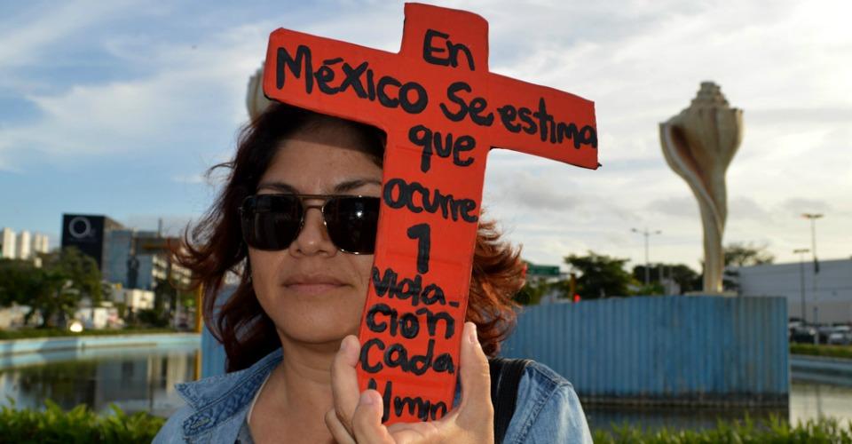 Formal prisión contra joven implicado en violación videograbada y difundida en Internet en Veracruz