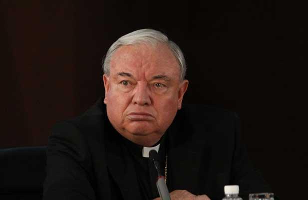 Aceptan renuncia a Sandoval Íñiguez; llega un cardenal “moderado”