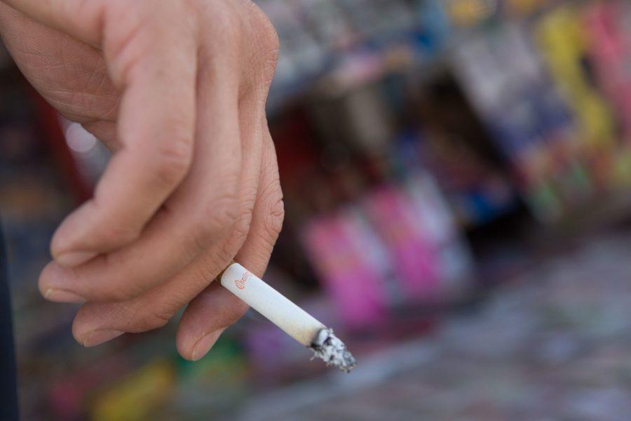 Tabacaleras mantienen en México publicidad encubierta para atraer a los jóvenes a sus nuevos productos, denuncia organización