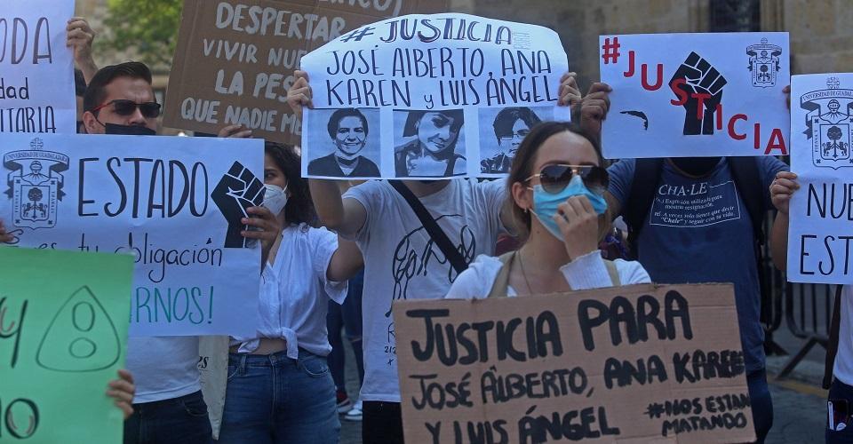Fiscalía de Jalisco ubica auto donde fueron secuestrados hermanos González Moreno