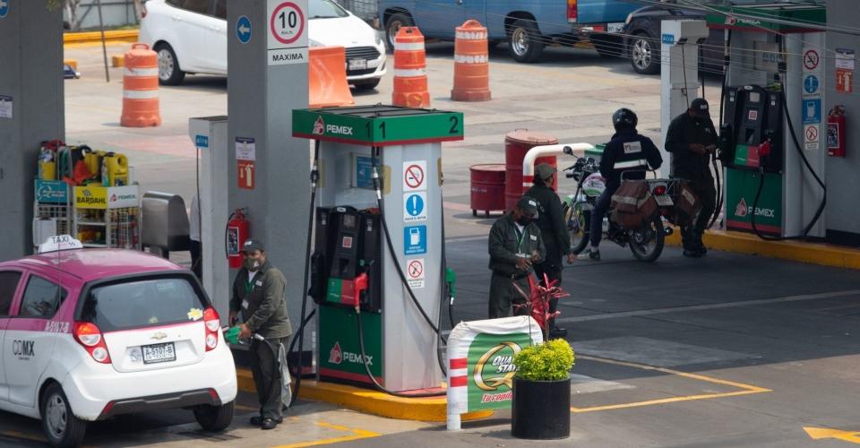 Juez suspende aplicación de Ley de Hidrocarburos de AMLO por favorecer a Pemex