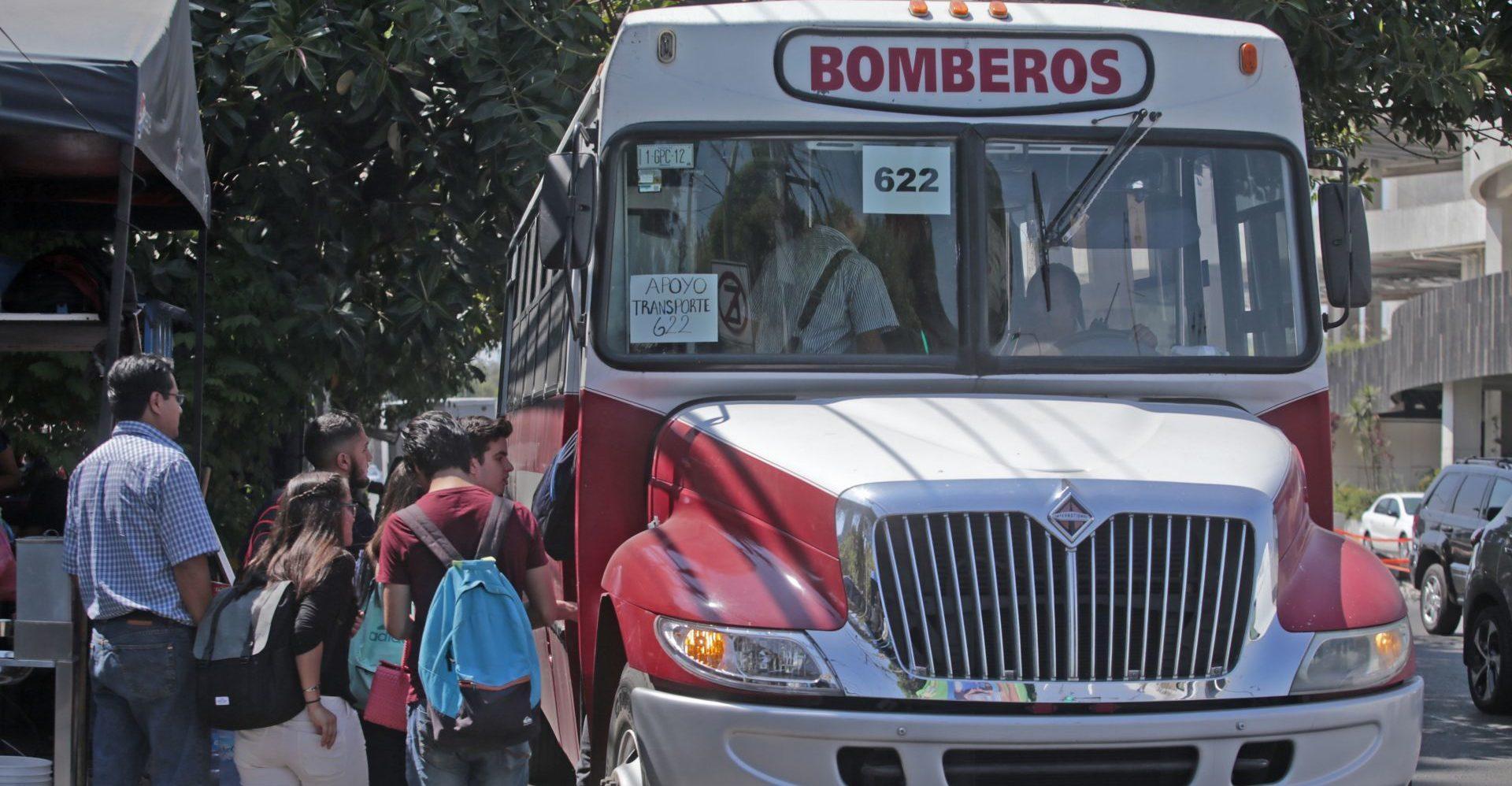 Alfaro presume éxito de botón de emergencia en Jalisco, mientras hay aglomeraciones