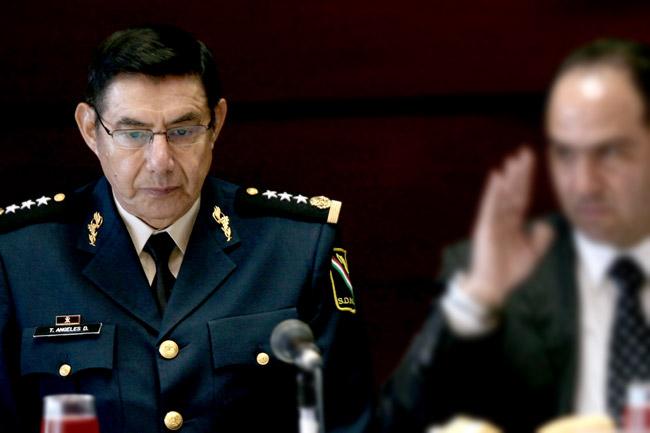 La PGR recluta “testigos” para involucrarme: general Tomás Ángeles