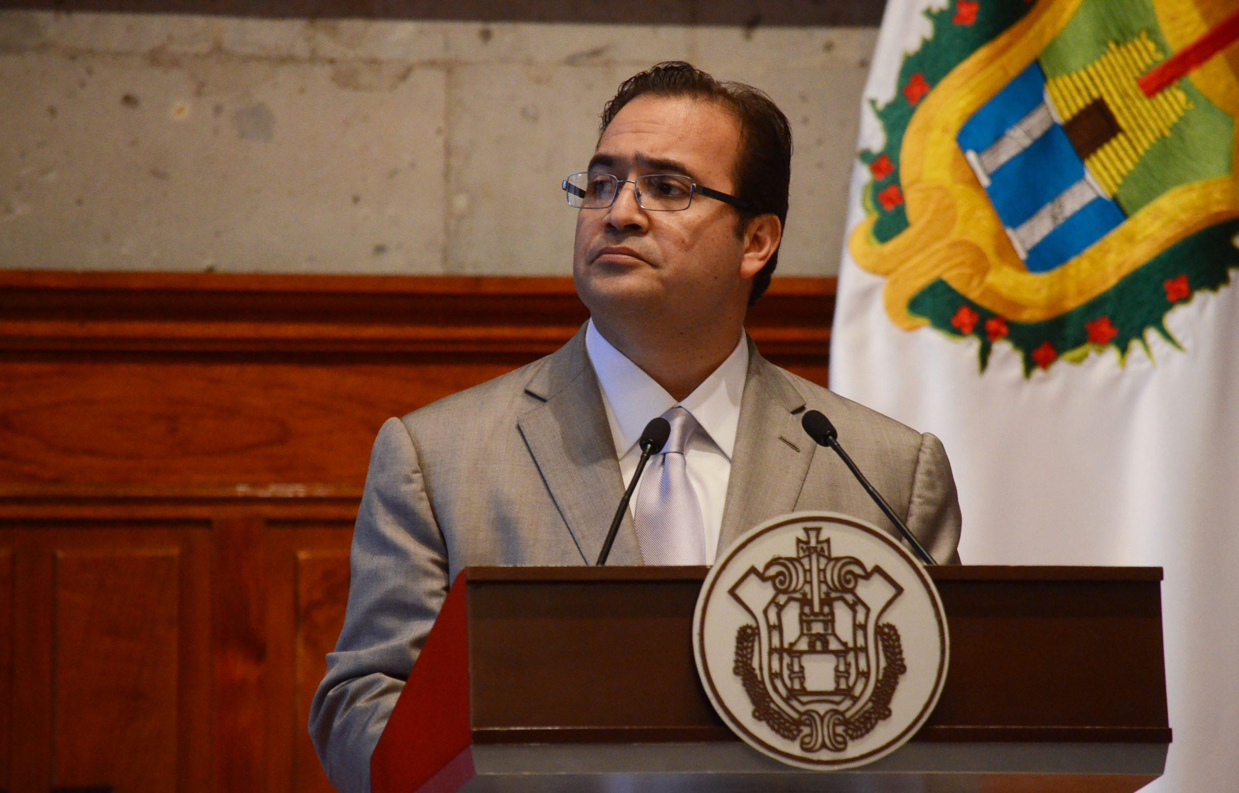 Javier Duarte denuncia a su sucesor electo Yunes Linares por enriquecimiento ílicito