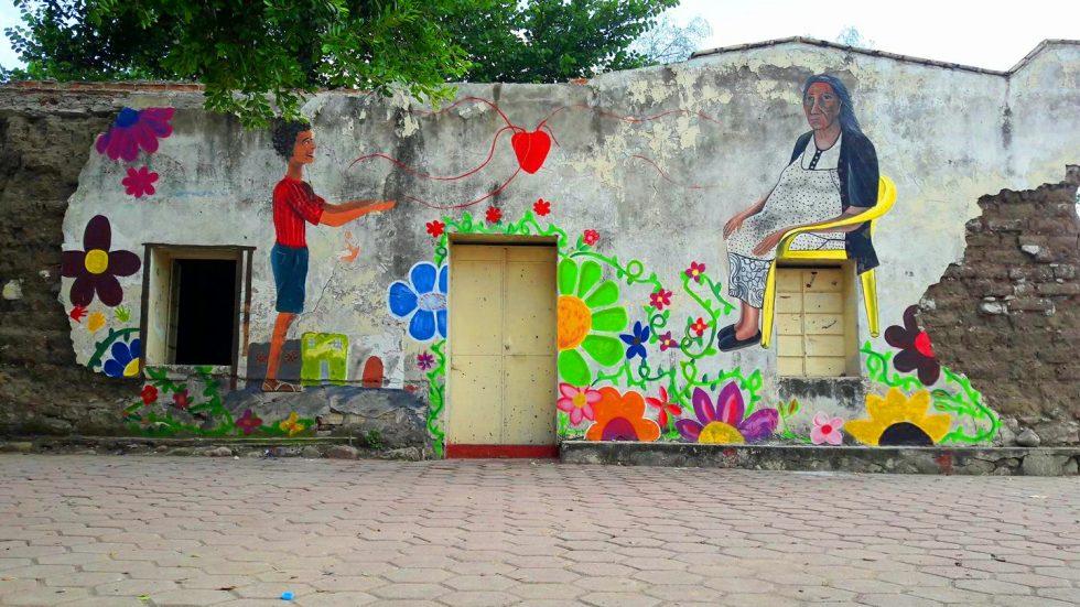 Entre los escombros de Juchitán y Axochiapan florecen los murales y la esperanza