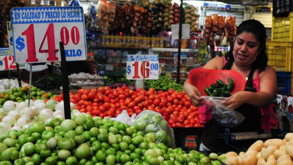 #SemáforoEconómico: inflación de primera quincena de junio hizo que Banxico subiera su tasa de interés