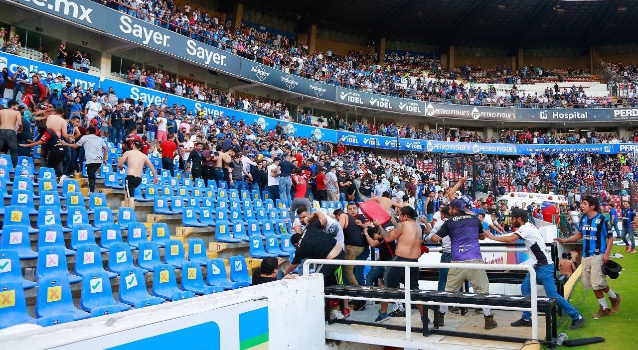 Suspenden estadio Corregidora tras violencia; equipos buscarán romper con barras, anuncia Liga BBVA