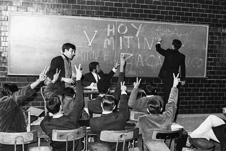 1968: Estudiantes exigen destituir a jefes policiacos; forman el Consejo Nacional de Huelga
