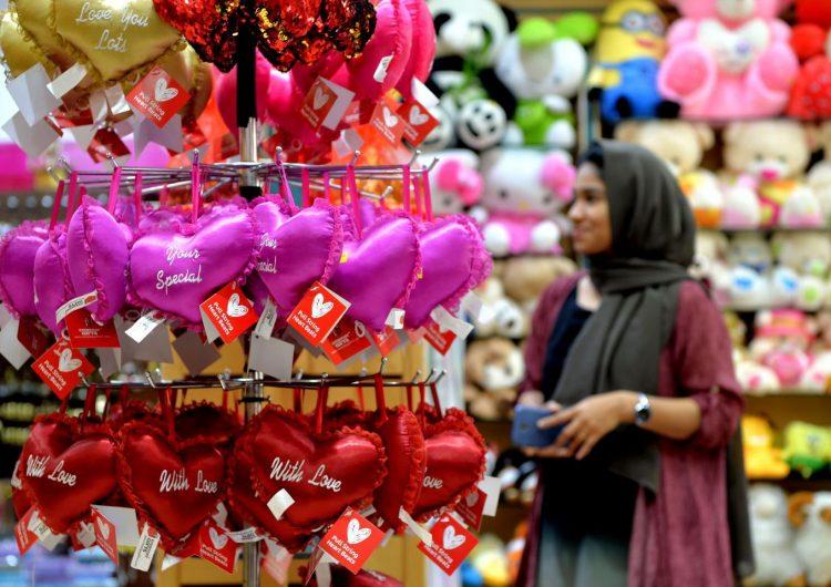 ¿Buscas amor en San Valentín? Cuídate de las estafas por correo para los solteros