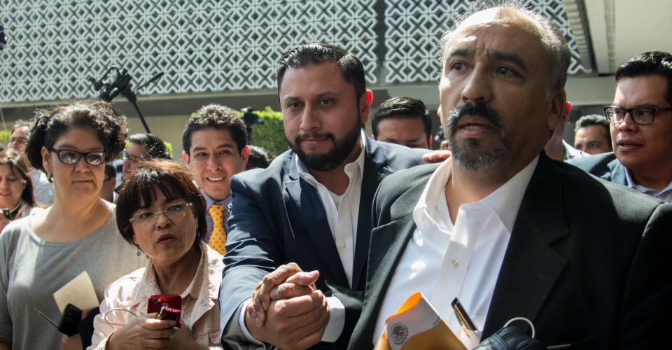 Juez frena detención de exfuncionario de César Duarte y él deja San Lázaro tras atrincherarse